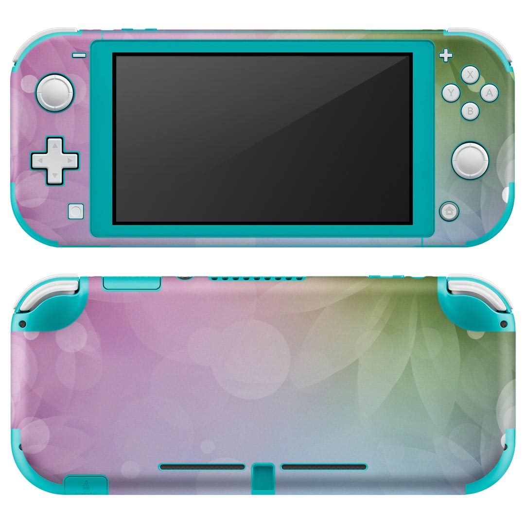 製品名 Nintendo Switch Lite専用 デザインスキンシール セット内容 Nintendo Switch Lite本体用スキンシール（裏表）各1枚 ※液晶側シールは2パーツに分かれていますニンテンドースイッチライト専用です。据え置き機のSwitch本体やJoyコンには対応していません。 商品特徴 3M社製の再剥離性シートを素材に採用し、細かな位置調整がしやすく貼り直しが容易です。また、エアフリーでもありますので気泡が簡単に逃げるので、キレイに貼ることができます。専用の業務プリンターを使い、商品画像と遜色のない美しい印刷仕上がり。 注意事項 画像はサンプルですので、ご覧の環境によっては多少色味に違いを感じる場合がございます。 イメージと違った、モニターと色味が異なるという理由での交換や返金はご対応出来かねます。スキンシールのみの販売で、ニンテンドースイッチ本体などは付属しません。シワができた場合、ドライヤーなどで軽く温め、外側に向けてシワを伸ばすように貼ってください。初回貼付時の位置調整や貼り直しは可能ですが、しっかりと押し付けて接着させた後の再剥離、再利用は保証しておりません。また接着部に油分や汚れが付着しますと角の部分は剥がれやすくなりますので、貼付時はあまり触れないようにご注意ください。無地のセミグロスシートにデザインをプリントした商品で、デコなどの加工はございません。 凹凸や光沢があるように見えたり布地や金属を素材にしたように見える商品もありますが、デザインの図版によるものです。印刷時に微妙な画像のズレが生じる場合がございます。ご注文後に1点1点制作する受注生産品の為、不良品以外のご返品や交換は固くお断りします。 商品発送 完全受注生産のハンドメイド商品となりますので、既製品と比べて発送までお時間を頂いています。 基本的に決済確認後2?3営業日、最大で10営業日での発送となります。繁忙期や休業日明けの場合はさらに時間がかかる場合があります。 その際には別途メールにてご連絡致します。メール便の場合、発送日から到着までに2?4日ほどかかる場合が多く、紛失などの保障もご対応できかねます。あらかじめご了承下さい。