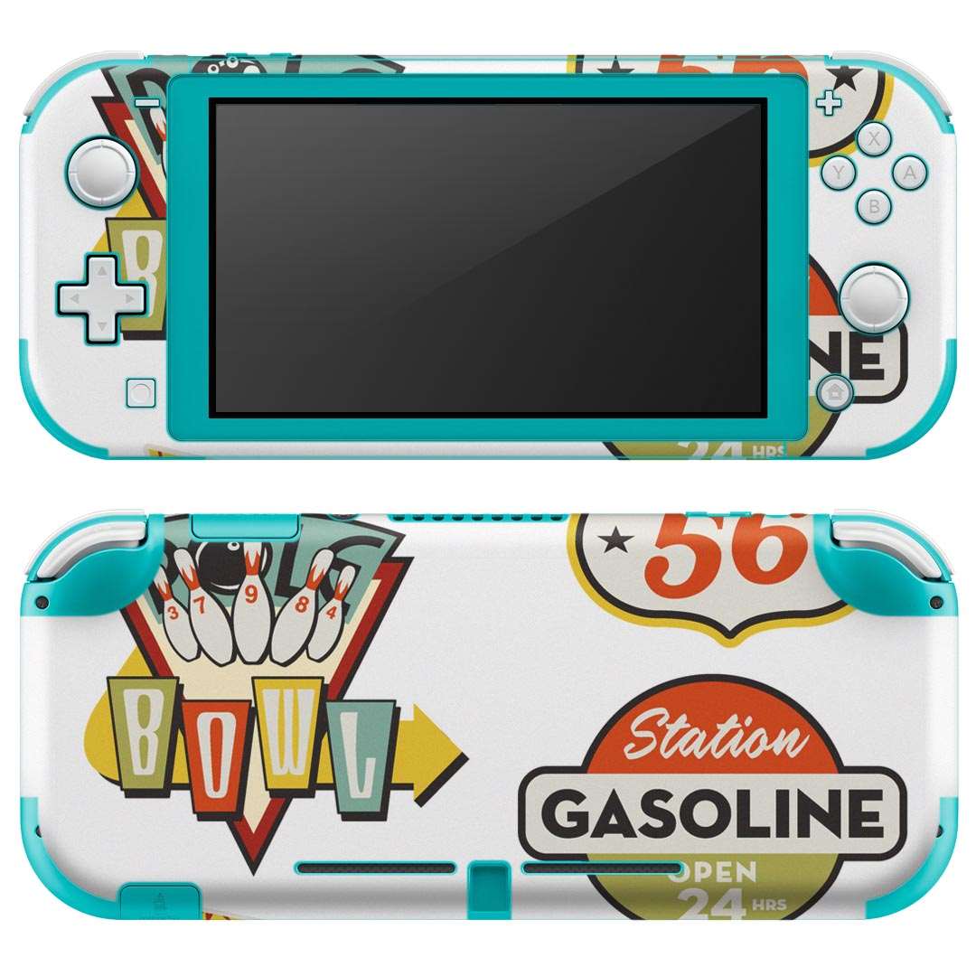 製品名 Nintendo Switch Lite専用 デザインスキンシール セット内容 Nintendo Switch Lite本体用スキンシール（裏表）各1枚 ※液晶側シールは2パーツに分かれていますニンテンドースイッチライト専用です。据え置き機のSwitch本体やJoyコンには対応していません。 商品特徴 3M社製の再剥離性シートを素材に採用し、細かな位置調整がしやすく貼り直しが容易です。また、エアフリーでもありますので気泡が簡単に逃げるので、キレイに貼ることができます。専用の業務プリンターを使い、商品画像と遜色のない美しい印刷仕上がり。 注意事項 画像はサンプルですので、ご覧の環境によっては多少色味に違いを感じる場合がございます。 イメージと違った、モニターと色味が異なるという理由での交換や返金はご対応出来かねます。スキンシールのみの販売で、ニンテンドースイッチ本体などは付属しません。シワができた場合、ドライヤーなどで軽く温め、外側に向けてシワを伸ばすように貼ってください。初回貼付時の位置調整や貼り直しは可能ですが、しっかりと押し付けて接着させた後の再剥離、再利用は保証しておりません。また接着部に油分や汚れが付着しますと角の部分は剥がれやすくなりますので、貼付時はあまり触れないようにご注意ください。無地のセミグロスシートにデザインをプリントした商品で、デコなどの加工はございません。 凹凸や光沢があるように見えたり布地や金属を素材にしたように見える商品もありますが、デザインの図版によるものです。印刷時に微妙な画像のズレが生じる場合がございます。ご注文後に1点1点制作する受注生産品の為、不良品以外のご返品や交換は固くお断りします。 商品発送 完全受注生産のハンドメイド商品となりますので、既製品と比べて発送までお時間を頂いています。 基本的に決済確認後2?3営業日、最大で10営業日での発送となります。繁忙期や休業日明けの場合はさらに時間がかかる場合があります。 その際には別途メールにてご連絡致します。メール便の場合、発送日から到着までに2?4日ほどかかる場合が多く、紛失などの保障もご対応できかねます。あらかじめご了承下さい。