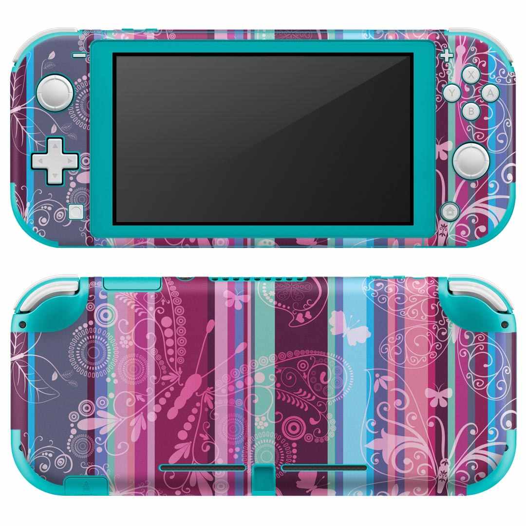 製品名 Nintendo Switch Lite専用 デザインスキンシール セット内容 Nintendo Switch Lite本体用スキンシール（裏表）各1枚 ※液晶側シールは2パーツに分かれていますニンテンドースイッチライト専用です。据え置き機のSwitch本体やJoyコンには対応していません。 商品特徴 3M社製の再剥離性シートを素材に採用し、細かな位置調整がしやすく貼り直しが容易です。また、エアフリーでもありますので気泡が簡単に逃げるので、キレイに貼ることができます。専用の業務プリンターを使い、商品画像と遜色のない美しい印刷仕上がり。 注意事項 画像はサンプルですので、ご覧の環境によっては多少色味に違いを感じる場合がございます。 イメージと違った、モニターと色味が異なるという理由での交換や返金はご対応出来かねます。スキンシールのみの販売で、ニンテンドースイッチ本体などは付属しません。シワができた場合、ドライヤーなどで軽く温め、外側に向けてシワを伸ばすように貼ってください。初回貼付時の位置調整や貼り直しは可能ですが、しっかりと押し付けて接着させた後の再剥離、再利用は保証しておりません。また接着部に油分や汚れが付着しますと角の部分は剥がれやすくなりますので、貼付時はあまり触れないようにご注意ください。無地のセミグロスシートにデザインをプリントした商品で、デコなどの加工はございません。 凹凸や光沢があるように見えたり布地や金属を素材にしたように見える商品もありますが、デザインの図版によるものです。印刷時に微妙な画像のズレが生じる場合がございます。ご注文後に1点1点制作する受注生産品の為、不良品以外のご返品や交換は固くお断りします。 商品発送 完全受注生産のハンドメイド商品となりますので、既製品と比べて発送までお時間を頂いています。 基本的に決済確認後2?3営業日、最大で10営業日での発送となります。繁忙期や休業日明けの場合はさらに時間がかかる場合があります。 その際には別途メールにてご連絡致します。メール便の場合、発送日から到着までに2?4日ほどかかる場合が多く、紛失などの保障もご対応できかねます。あらかじめご了承下さい。