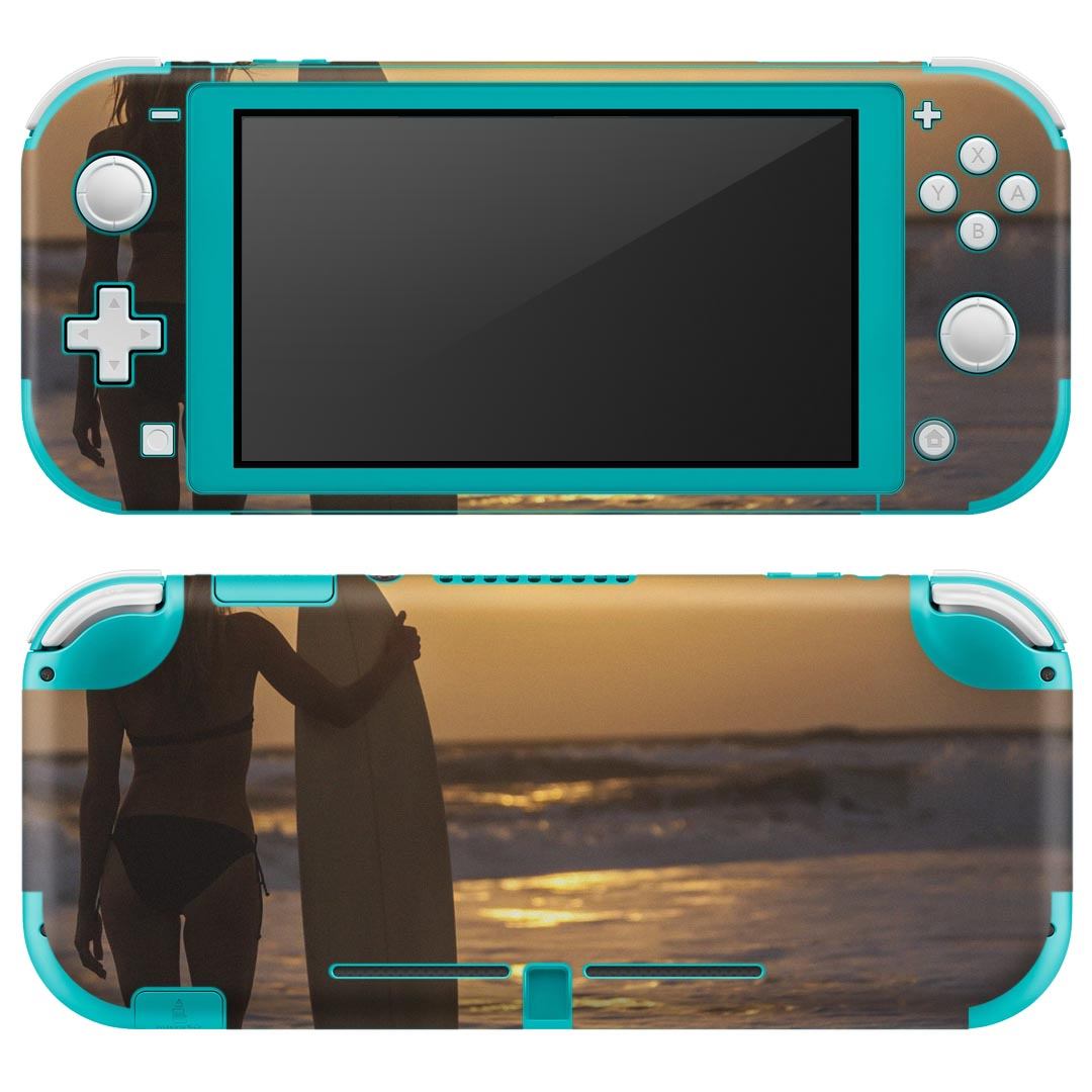 igsticker Nintendo Switch Lite 専用 デザインスキンシール 全面 ニンテンドー スイッチ ライト 専用 ゲーム機 カバー アクセサリー フィルム ステッカー エアフリー 006520 写真　海　夕日　人物