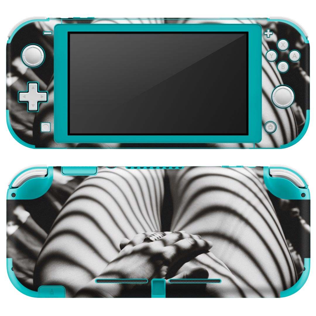 igsticker Nintendo Switch Lite 専用 デザインスキンシール 全面 ニンテンドー スイッチ ライト 専用 ゲーム機 カバー アクセサリー フィルム ステッカー エアフリー 006757 写真 人物