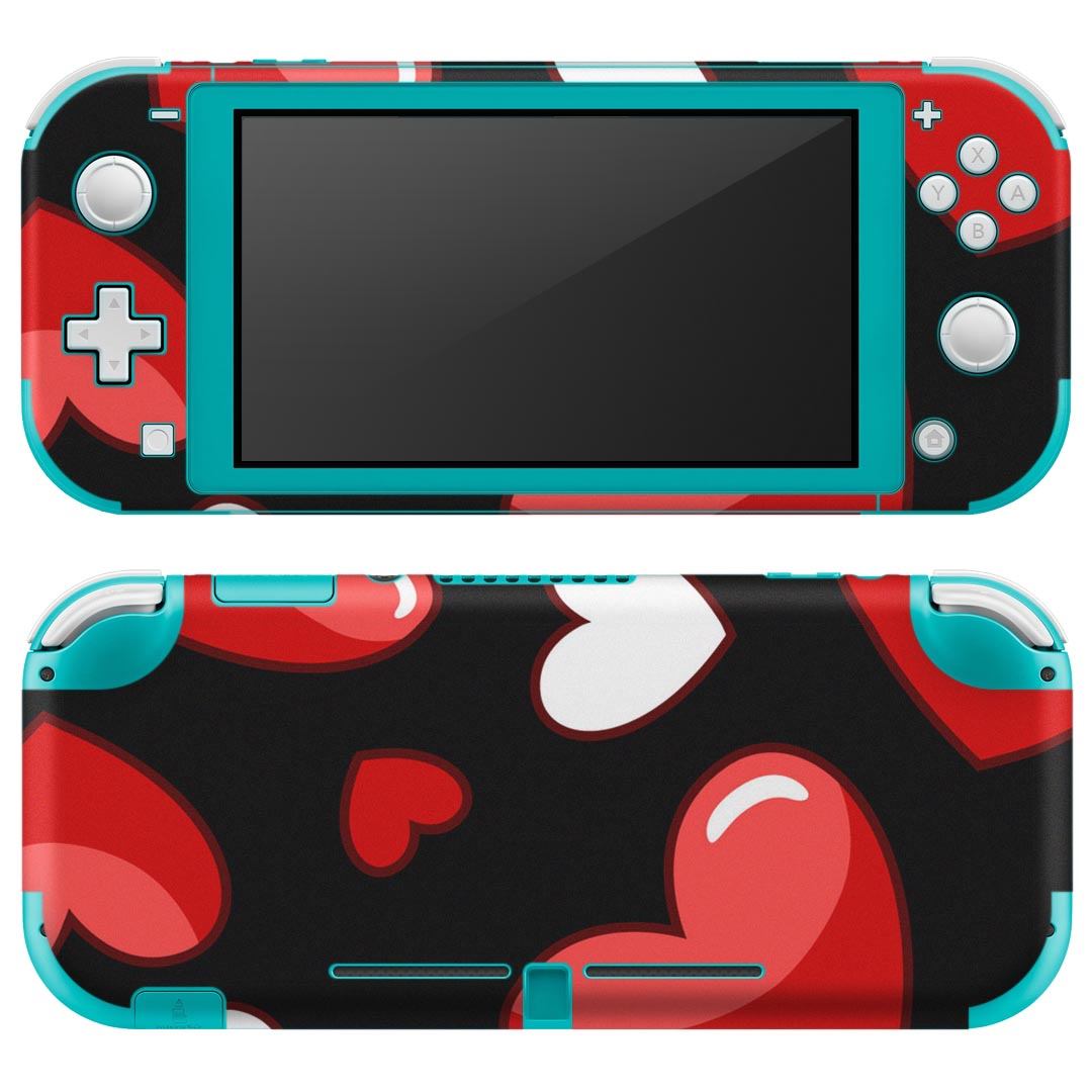 製品名 Nintendo Switch Lite専用 デザインスキンシール セット内容 Nintendo Switch Lite本体用スキンシール（裏表）各1枚 ※液晶側シールは2パーツに分かれていますニンテンドースイッチライト専用です。据え置き機のSwitch本体やJoyコンには対応していません。 商品特徴 3M社製の再剥離性シートを素材に採用し、細かな位置調整がしやすく貼り直しが容易です。また、エアフリーでもありますので気泡が簡単に逃げるので、キレイに貼ることができます。専用の業務プリンターを使い、商品画像と遜色のない美しい印刷仕上がり。 注意事項 画像はサンプルですので、ご覧の環境によっては多少色味に違いを感じる場合がございます。 イメージと違った、モニターと色味が異なるという理由での交換や返金はご対応出来かねます。スキンシールのみの販売で、ニンテンドースイッチ本体などは付属しません。シワができた場合、ドライヤーなどで軽く温め、外側に向けてシワを伸ばすように貼ってください。初回貼付時の位置調整や貼り直しは可能ですが、しっかりと押し付けて接着させた後の再剥離、再利用は保証しておりません。また接着部に油分や汚れが付着しますと角の部分は剥がれやすくなりますので、貼付時はあまり触れないようにご注意ください。無地のセミグロスシートにデザインをプリントした商品で、デコなどの加工はございません。 凹凸や光沢があるように見えたり布地や金属を素材にしたように見える商品もありますが、デザインの図版によるものです。印刷時に微妙な画像のズレが生じる場合がございます。ご注文後に1点1点制作する受注生産品の為、不良品以外のご返品や交換は固くお断りします。 商品発送 完全受注生産のハンドメイド商品となりますので、既製品と比べて発送までお時間を頂いています。 基本的に決済確認後2?3営業日、最大で10営業日での発送となります。繁忙期や休業日明けの場合はさらに時間がかかる場合があります。 その際には別途メールにてご連絡致します。メール便の場合、発送日から到着までに2?4日ほどかかる場合が多く、紛失などの保障もご対応できかねます。あらかじめご了承下さい。