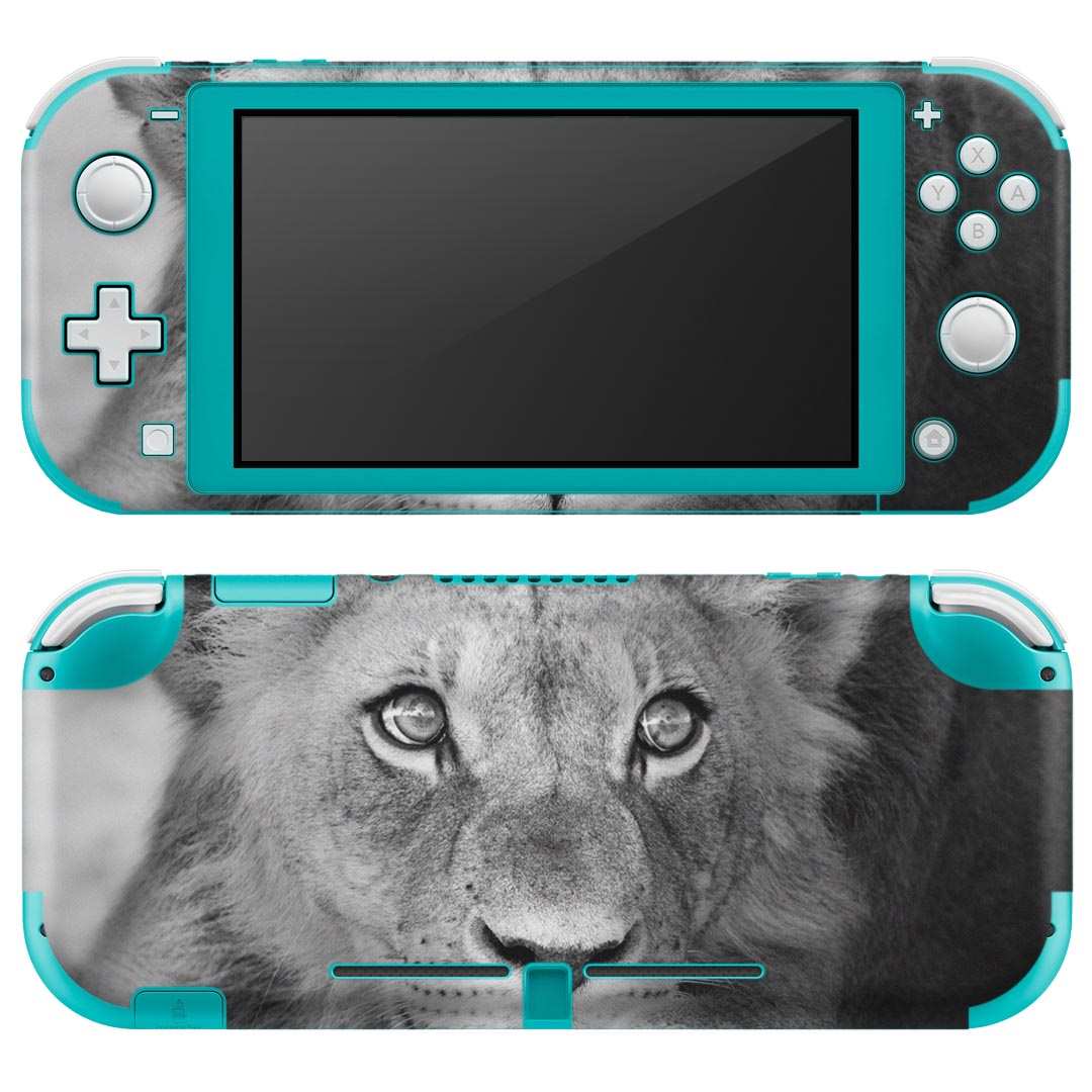 igsticker Nintendo Switch Lite 専用 デザインスキンシール 全面 ニンテンドー スイッチ ライト 専用 ゲーム機 カバー アクセサリー フィルム ステッカー エアフリー 007626 写真　モノクロ　ライオン