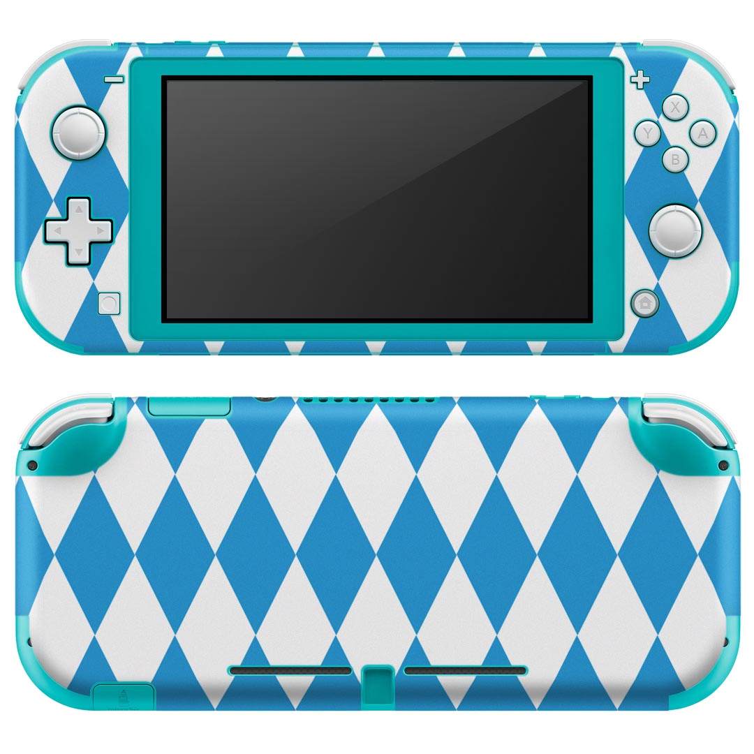 製品名 Nintendo Switch Lite専用 デザインスキンシール セット内容 Nintendo Switch Lite本体用スキンシール（裏表）各1枚 ※液晶側シールは2パーツに分かれていますニンテンドースイッチライト専用です。据え置き機のSwitch本体やJoyコンには対応していません。 商品特徴 3M社製の再剥離性シートを素材に採用し、細かな位置調整がしやすく貼り直しが容易です。また、エアフリーでもありますので気泡が簡単に逃げるので、キレイに貼ることができます。専用の業務プリンターを使い、商品画像と遜色のない美しい印刷仕上がり。 注意事項 画像はサンプルですので、ご覧の環境によっては多少色味に違いを感じる場合がございます。 イメージと違った、モニターと色味が異なるという理由での交換や返金はご対応出来かねます。スキンシールのみの販売で、ニンテンドースイッチ本体などは付属しません。シワができた場合、ドライヤーなどで軽く温め、外側に向けてシワを伸ばすように貼ってください。初回貼付時の位置調整や貼り直しは可能ですが、しっかりと押し付けて接着させた後の再剥離、再利用は保証しておりません。また接着部に油分や汚れが付着しますと角の部分は剥がれやすくなりますので、貼付時はあまり触れないようにご注意ください。無地のセミグロスシートにデザインをプリントした商品で、デコなどの加工はございません。 凹凸や光沢があるように見えたり布地や金属を素材にしたように見える商品もありますが、デザインの図版によるものです。印刷時に微妙な画像のズレが生じる場合がございます。ご注文後に1点1点制作する受注生産品の為、不良品以外のご返品や交換は固くお断りします。 商品発送 完全受注生産のハンドメイド商品となりますので、既製品と比べて発送までお時間を頂いています。 基本的に決済確認後2?3営業日、最大で10営業日での発送となります。繁忙期や休業日明けの場合はさらに時間がかかる場合があります。 その際には別途メールにてご連絡致します。メール便の場合、発送日から到着までに2?4日ほどかかる場合が多く、紛失などの保障もご対応できかねます。あらかじめご了承下さい。
