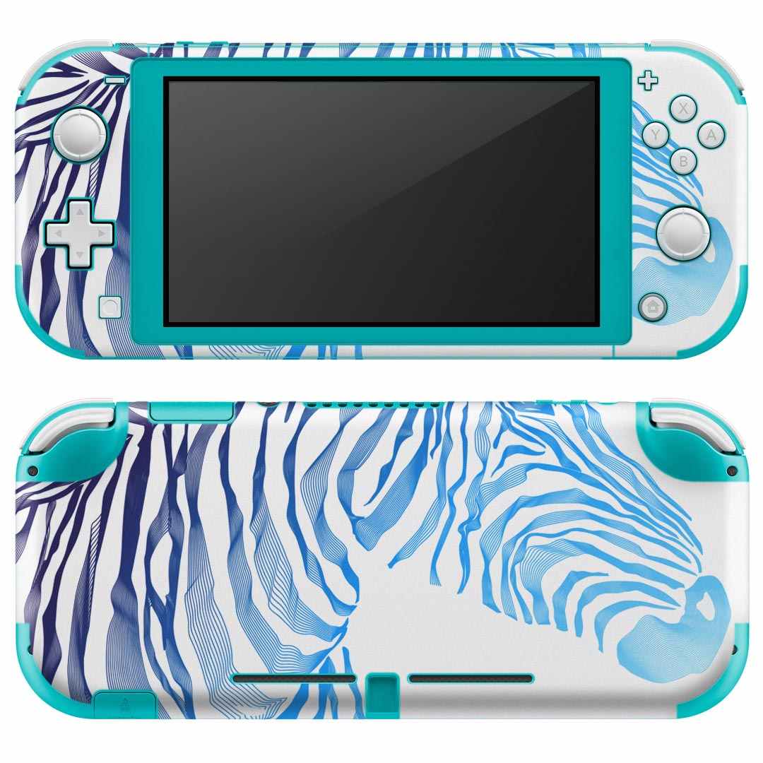 製品名 Nintendo Switch Lite専用 デザインスキンシール セット内容 Nintendo Switch Lite本体用スキンシール（裏表）各1枚 ※液晶側シールは2パーツに分かれていますニンテンドースイッチライト専用です。据え置き機のSwitch本体やJoyコンには対応していません。 商品特徴 3M社製の再剥離性シートを素材に採用し、細かな位置調整がしやすく貼り直しが容易です。また、エアフリーでもありますので気泡が簡単に逃げるので、キレイに貼ることができます。専用の業務プリンターを使い、商品画像と遜色のない美しい印刷仕上がり。 注意事項 画像はサンプルですので、ご覧の環境によっては多少色味に違いを感じる場合がございます。 イメージと違った、モニターと色味が異なるという理由での交換や返金はご対応出来かねます。スキンシールのみの販売で、ニンテンドースイッチ本体などは付属しません。シワができた場合、ドライヤーなどで軽く温め、外側に向けてシワを伸ばすように貼ってください。初回貼付時の位置調整や貼り直しは可能ですが、しっかりと押し付けて接着させた後の再剥離、再利用は保証しておりません。また接着部に油分や汚れが付着しますと角の部分は剥がれやすくなりますので、貼付時はあまり触れないようにご注意ください。無地のセミグロスシートにデザインをプリントした商品で、デコなどの加工はございません。 凹凸や光沢があるように見えたり布地や金属を素材にしたように見える商品もありますが、デザインの図版によるものです。印刷時に微妙な画像のズレが生じる場合がございます。ご注文後に1点1点制作する受注生産品の為、不良品以外のご返品や交換は固くお断りします。 商品発送 完全受注生産のハンドメイド商品となりますので、既製品と比べて発送までお時間を頂いています。 基本的に決済確認後2?3営業日、最大で10営業日での発送となります。繁忙期や休業日明けの場合はさらに時間がかかる場合があります。 その際には別途メールにてご連絡致します。メール便の場合、発送日から到着までに2?4日ほどかかる場合が多く、紛失などの保障もご対応できかねます。あらかじめご了承下さい。