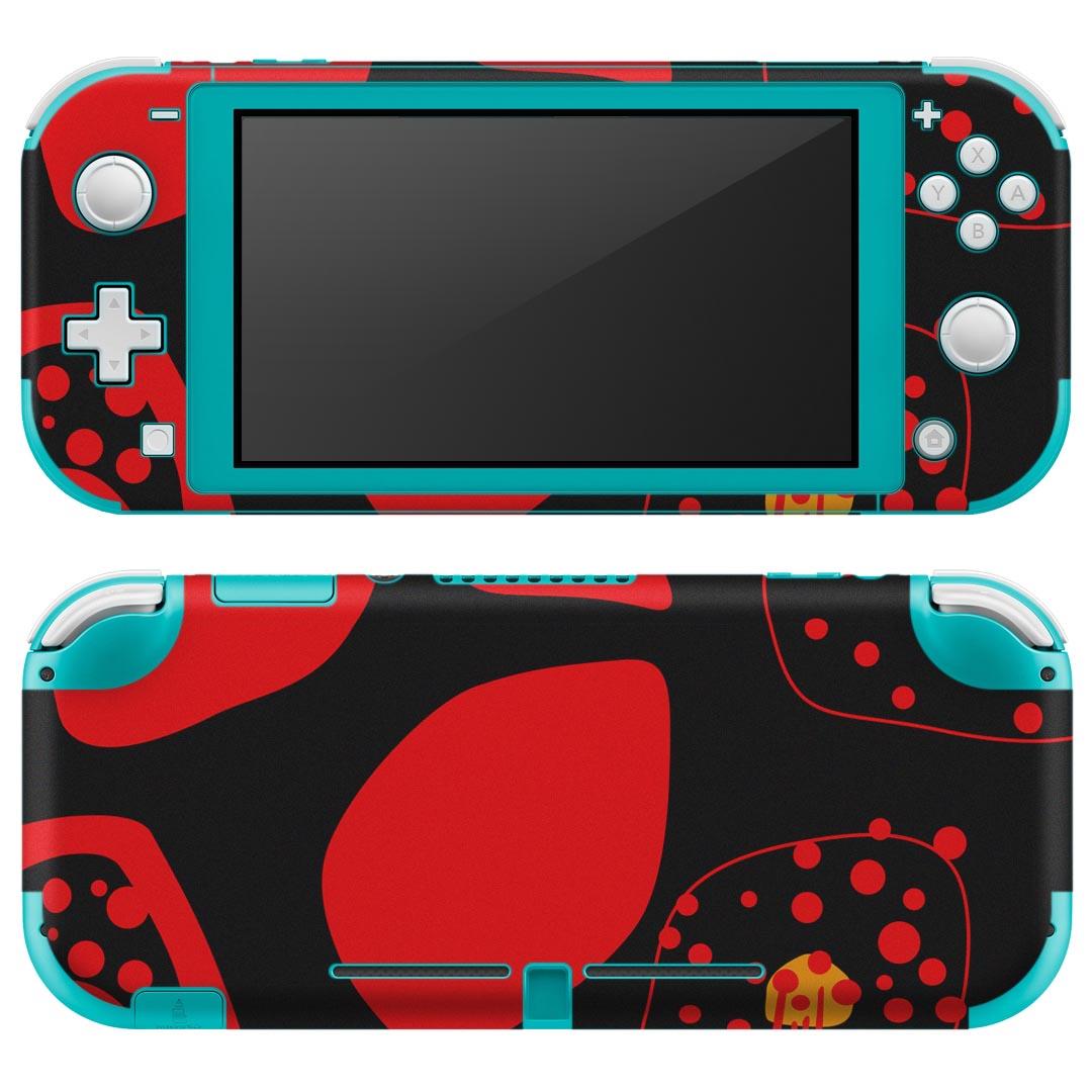 製品名 Nintendo Switch Lite専用 デザインスキンシール セット内容 Nintendo Switch Lite本体用スキンシール（裏表）各1枚 ※液晶側シールは2パーツに分かれていますニンテンドースイッチライト専用です。据え置き機のSwitch本体やJoyコンには対応していません。 商品特徴 3M社製の再剥離性シートを素材に採用し、細かな位置調整がしやすく貼り直しが容易です。また、エアフリーでもありますので気泡が簡単に逃げるので、キレイに貼ることができます。専用の業務プリンターを使い、商品画像と遜色のない美しい印刷仕上がり。 注意事項 画像はサンプルですので、ご覧の環境によっては多少色味に違いを感じる場合がございます。 イメージと違った、モニターと色味が異なるという理由での交換や返金はご対応出来かねます。スキンシールのみの販売で、ニンテンドースイッチ本体などは付属しません。シワができた場合、ドライヤーなどで軽く温め、外側に向けてシワを伸ばすように貼ってください。初回貼付時の位置調整や貼り直しは可能ですが、しっかりと押し付けて接着させた後の再剥離、再利用は保証しておりません。また接着部に油分や汚れが付着しますと角の部分は剥がれやすくなりますので、貼付時はあまり触れないようにご注意ください。無地のセミグロスシートにデザインをプリントした商品で、デコなどの加工はございません。 凹凸や光沢があるように見えたり布地や金属を素材にしたように見える商品もありますが、デザインの図版によるものです。印刷時に微妙な画像のズレが生じる場合がございます。ご注文後に1点1点制作する受注生産品の為、不良品以外のご返品や交換は固くお断りします。 商品発送 完全受注生産のハンドメイド商品となりますので、既製品と比べて発送までお時間を頂いています。 基本的に決済確認後2?3営業日、最大で10営業日での発送となります。繁忙期や休業日明けの場合はさらに時間がかかる場合があります。 その際には別途メールにてご連絡致します。メール便の場合、発送日から到着までに2?4日ほどかかる場合が多く、紛失などの保障もご対応できかねます。あらかじめご了承下さい。