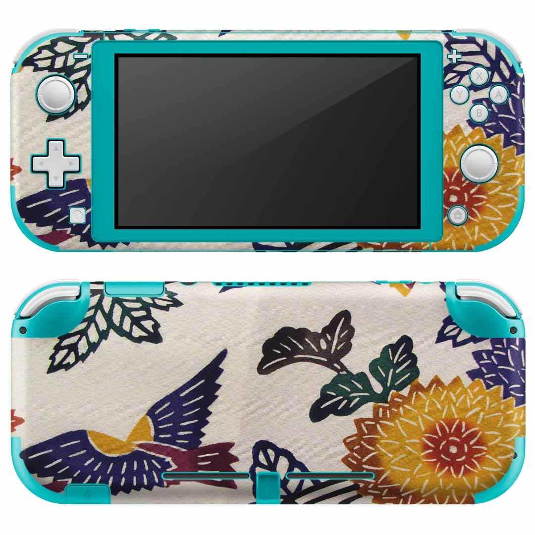 製品名 Nintendo Switch Lite専用 デザインスキンシール セット内容 Nintendo Switch Lite本体用スキンシール（裏表）各1枚 ※液晶側シールは2パーツに分かれていますニンテンドースイッチライト専用です。据え置き機のSwitch本体やJoyコンには対応していません。 商品特徴 3M社製の再剥離性シートを素材に採用し、細かな位置調整がしやすく貼り直しが容易です。また、エアフリーでもありますので気泡が簡単に逃げるので、キレイに貼ることができます。専用の業務プリンターを使い、商品画像と遜色のない美しい印刷仕上がり。 注意事項 画像はサンプルですので、ご覧の環境によっては多少色味に違いを感じる場合がございます。 イメージと違った、モニターと色味が異なるという理由での交換や返金はご対応出来かねます。スキンシールのみの販売で、ニンテンドースイッチ本体などは付属しません。シワができた場合、ドライヤーなどで軽く温め、外側に向けてシワを伸ばすように貼ってください。初回貼付時の位置調整や貼り直しは可能ですが、しっかりと押し付けて接着させた後の再剥離、再利用は保証しておりません。また接着部に油分や汚れが付着しますと角の部分は剥がれやすくなりますので、貼付時はあまり触れないようにご注意ください。無地のセミグロスシートにデザインをプリントした商品で、デコなどの加工はございません。 凹凸や光沢があるように見えたり布地や金属を素材にしたように見える商品もありますが、デザインの図版によるものです。印刷時に微妙な画像のズレが生じる場合がございます。ご注文後に1点1点制作する受注生産品の為、不良品以外のご返品や交換は固くお断りします。 商品発送 完全受注生産のハンドメイド商品となりますので、既製品と比べて発送までお時間を頂いています。 基本的に決済確認後2?3営業日、最大で10営業日での発送となります。繁忙期や休業日明けの場合はさらに時間がかかる場合があります。 その際には別途メールにてご連絡致します。メール便の場合、発送日から到着までに2?4日ほどかかる場合が多く、紛失などの保障もご対応できかねます。あらかじめご了承下さい。