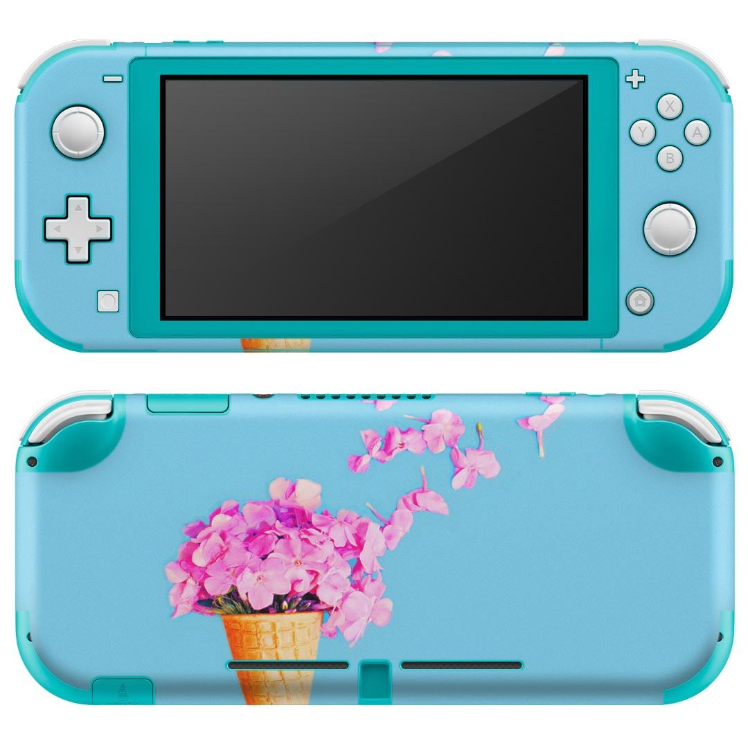 製品名 Nintendo Switch Lite専用 デザインスキンシール セット内容 Nintendo Switch Lite本体用スキンシール（裏表）各1枚 ※液晶側シールは2パーツに分かれていますニンテンドースイッチライト専用です。据え置き機のSwitch本体やJoyコンには対応していません。 商品特徴 3M社製の再剥離性シートを素材に採用し、細かな位置調整がしやすく貼り直しが容易です。また、エアフリーでもありますので気泡が簡単に逃げるので、キレイに貼ることができます。専用の業務プリンターを使い、商品画像と遜色のない美しい印刷仕上がり。 注意事項 画像はサンプルですので、ご覧の環境によっては多少色味に違いを感じる場合がございます。 イメージと違った、モニターと色味が異なるという理由での交換や返金はご対応出来かねます。スキンシールのみの販売で、ニンテンドースイッチ本体などは付属しません。シワができた場合、ドライヤーなどで軽く温め、外側に向けてシワを伸ばすように貼ってください。初回貼付時の位置調整や貼り直しは可能ですが、しっかりと押し付けて接着させた後の再剥離、再利用は保証しておりません。また接着部に油分や汚れが付着しますと角の部分は剥がれやすくなりますので、貼付時はあまり触れないようにご注意ください。無地のセミグロスシートにデザインをプリントした商品で、デコなどの加工はございません。 凹凸や光沢があるように見えたり布地や金属を素材にしたように見える商品もありますが、デザインの図版によるものです。印刷時に微妙な画像のズレが生じる場合がございます。ご注文後に1点1点制作する受注生産品の為、不良品以外のご返品や交換は固くお断りします。 商品発送 完全受注生産のハンドメイド商品となりますので、既製品と比べて発送までお時間を頂いています。 基本的に決済確認後2?3営業日、最大で10営業日での発送となります。繁忙期や休業日明けの場合はさらに時間がかかる場合があります。 その際には別途メールにてご連絡致します。メール便の場合、発送日から到着までに2?4日ほどかかる場合が多く、紛失などの保障もご対応できかねます。あらかじめご了承下さい。
