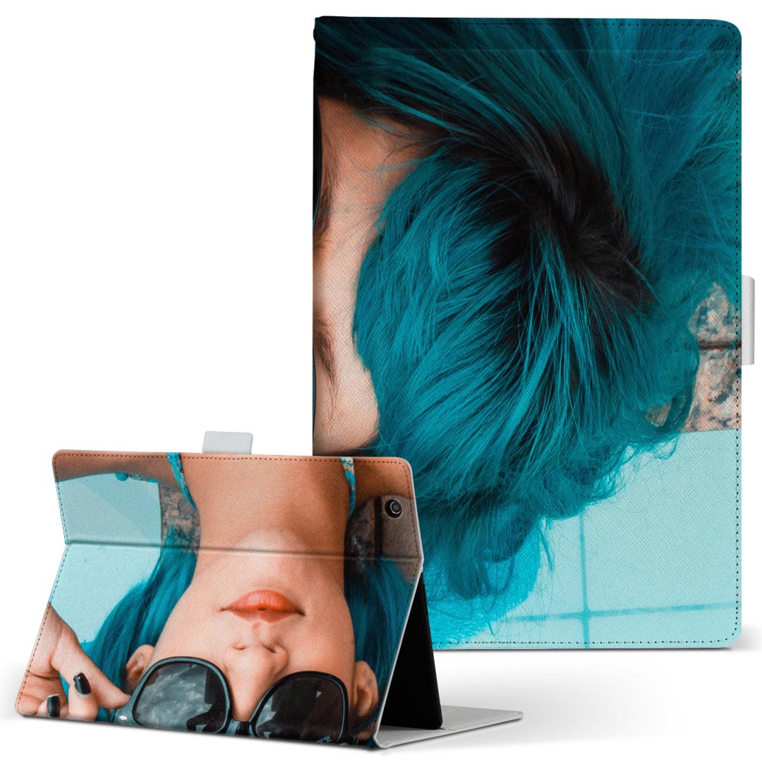 商品特徴・高品質な人工革に継ぎ目のないシームレスな全面デザイン。・業務用の特殊印刷機を使用した高精細プリント。さらにUV加工を施しダメージに強い仕上がり。・動画などの視聴に便利なスタンド機能。・内側に便利なカードスロット＆ロングポケット。・マグネットフリップ機能で開け閉めカンタン。・内側の粘着部に直接端末を貼り付けるだけの簡単装着。繰り返しの付け外しもOK。注意事項商品画像はサンプルイメージですので、お使いのモニターやスマホの液晶によっては多少色味に違いを感じる場合があります。またこちらは白い無地の人工革にデザインをプリントした商品です。商品によっては凹凸や光沢、デコなどの加工があるように見えたり、布地や金属を素材にしたように見える商品もありますが、これらはデザインの図版によるものです。イメージと違った、モニターと色味が異なるなどの理由による交換や返金はご対応できかねます。当店では複数サイズ用意している素材カバーからご注文の機種に一番近いサイズでご用意していますが、お使いのタブレットによっては端末とカバーの間に多少の余白が生じます。ご注文の前に、商品ページに掲載のカバーサイズとお手持ちの端末のサイズを比較・確認してください。こちらはレザーカバー内面の接着部にタブレット端末を直接貼り付けてお使い頂く商品です。レザーカバーのみの販売で、タブレット端末やハードケースは付属しません。ケースを装着したままのスタンド（クレードル）充電やワイヤレス充電（置くだけ充電）は対応していません。商品完成後すぐに発送していますため、印刷・UV加工独特の匂いが残る場合があります。お使い頂くうちに匂いは消えますが、気になる場合は風通しの良い場所に数日置いてください。ご注文後に1点1点制作する受注生産品のため、不良品以外のご返品や交換は固くお断り致します。サイズの選択間違いも保証対象外となりますため、ご注文の際は必ずお使いの端末とご注文のサイズをご確認下さい。発送について迅速な発送のためご入金確認のメールは控えております。発送予定日が分かり次第ご連絡を差し上げますので、こちらを入金確認に替えさせて頂きます。基本的には決済確認後、3〜10営業日前後での発送となります。繁忙期や休業日明けの場合はさらに時間がかかる場合があります。メール便の場合、到着までに2〜4日ほどかかる場合が多く、紛失などの保障もご対応できかねますのでご了承の上お選び下さい。