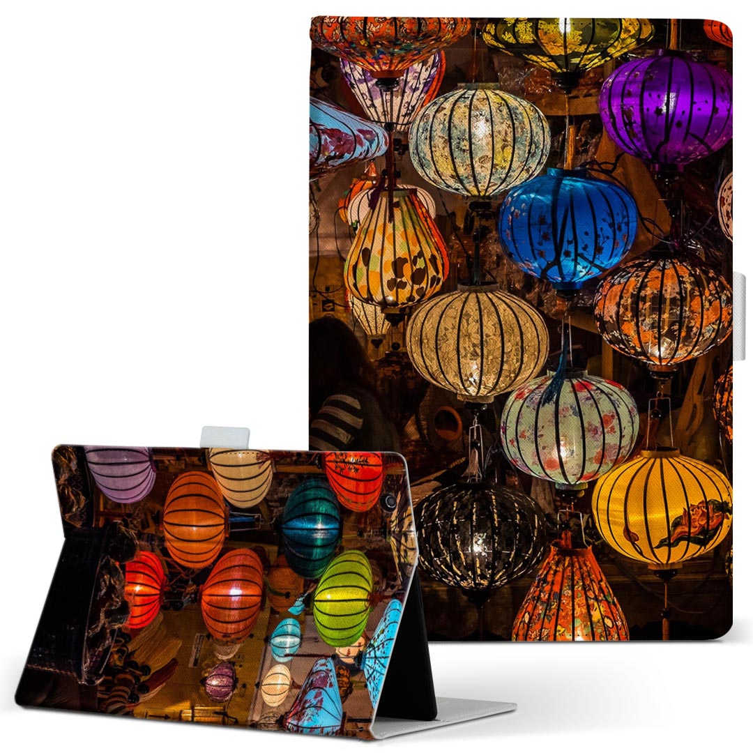 商品特徴・高品質な人工革に継ぎ目のないシームレスな全面デザイン。・業務用の特殊印刷機を使用した高精細プリント。さらにUV加工を施しダメージに強い仕上がり。・動画などの視聴に便利なスタンド機能。・内側に便利なカードスロット＆ロングポケット。・...