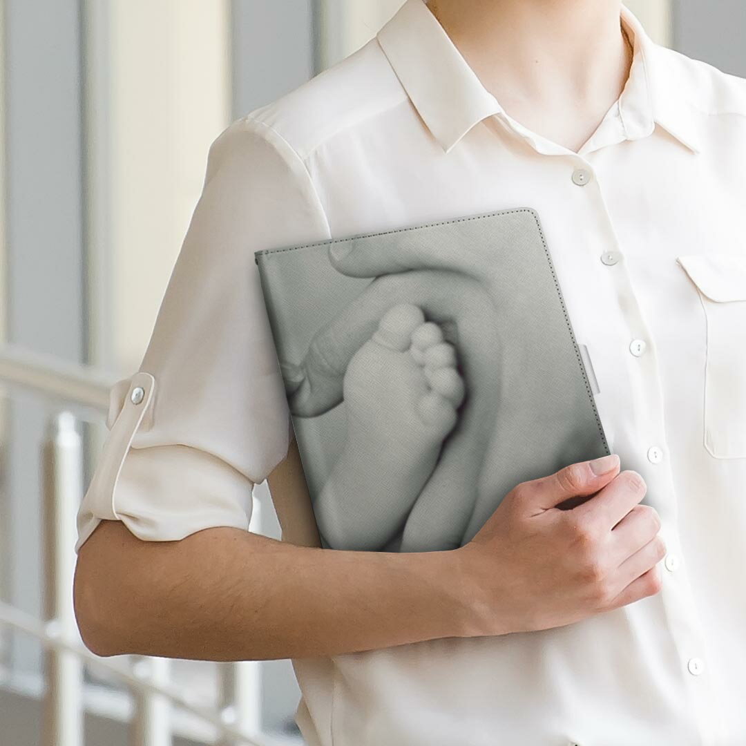 dtab Compact d-42A Lenovo docomo ドコモ Sサイズ 手帳型 タブレットケース カバー 全機種対応有り レザー フリップ ダイアリー 二つ折り 革 023460 赤ちゃん　写真　モノクロ