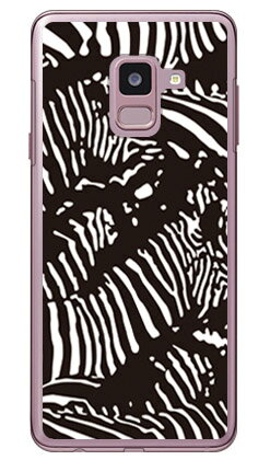 素材ケース本体／ポリカーボネート加工UV硬化型インク印刷範囲平面プリント（側面にプリントは入りません）対応機種Galaxy Feel2 SC-02L/docomo専用【おすすめ】・ちょっとしたプレゼント（ギフト）やポイント消化にご利用下さい。＊プレゼント ギフト 誕生日 クリスマス 母の日 父の日 クリスマス ペア カップル 喜ぶ 人気＊当店ではプレゼント（ギフト）梱包は行っておりません。予めご了承下さい。【関連用語】galaxy feel2 ケース galaxy feel2 カバー ディズニー キャラクター 手帳 手帳型 sc-02l ケース sc-02l カバー sc02lケース sc02lカバー ガラスフィルム フラワー柄 ギャラクシーフィール2 ケース ギャラクシーフィール2 カバー 本体 ギャラクシーフィール2ケース ギャラクシーフィール2カバー 花柄 手帳型ケース 手帳型カバー 人気 オススメ 便利グッズ→　Galaxy Feel2 SC-02L/docomo　対応スマートフォンケース一覧はこちら　←スマートフォンを傷からガード！！取り外しはとっても簡単！！着せ替え気分でポップなデザインを持ち歩こう！！ゼブラ柄が迷彩のようになったGalaxy Feel2 SC-02L/docomoケース。当店は、SECOND SKINの正規取扱店ですので、安心してお買い物いただけます●　ご　購　入　の　前　に　●※仕様は予告なく変更する場合がございます。※画像は合成画像（イメージ）になります。※商品加工はすべて日本国内の熟練した職人の手作業で行われます。※背面、側面をしっかり保護。※装着したまま充電可能（ケーブルのみ）　卓上型充電器には対応しておりません。※装着したケースが保護フィルムに干渉する場合がございます。※5〜7営業日で出荷します。※ひとつひとつ職人のハンドメイドでお作りするため、注文状況によってはさらにお時間を頂く場合がございます。