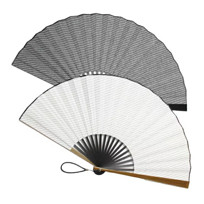 とにかく風が沢山くる！ 通常よりも大きな8.5寸の扇子は、ひとたび扇げばたくさんの風を運びます。 シンプルな生地は、上質な国産のかすり生地を使用しています。 とにかく風が沢山欲しいという方におすすめの扇子です。 サイズ 閉じた時：約25.8cm、開いた状態：約46.0cm 素材 扇面／綿・リネン（日本） 扇骨／竹（中国） 扇子袋／綿・リネン（日本） 加工 扇子（中国） 扇子袋（日本） セット内容 扇子(布製)、扇子袋、桐箱入り