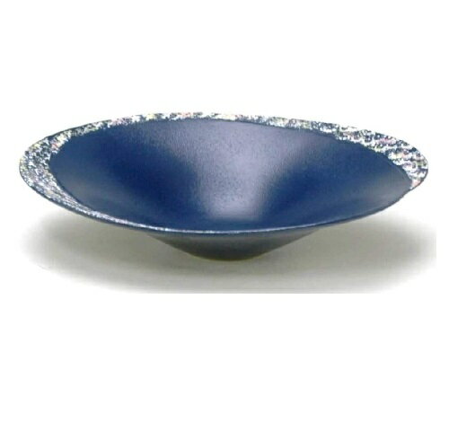 三重県四日市市の萬古焼で作られた花器 商品サイズ：長さ36cm 高さ8.5cm 幅26.5cm 材質： 陶器 原産国 ： 日本（三重） 写真撮影時、照明の都合上、色が多少異なります。商品は石膏型で成形する為、多少の凸凹がございます。 手作業...