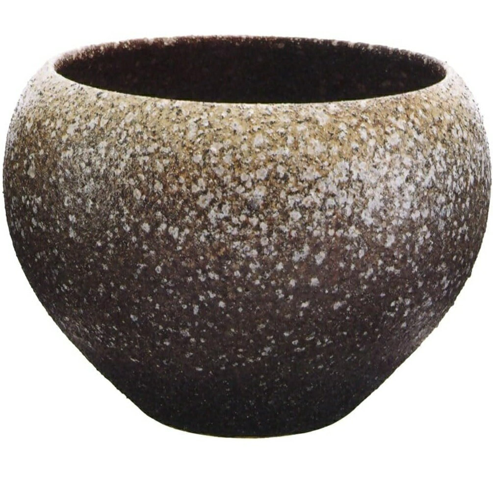 サイズ（cm）：幅31.5cm×高さ23.0cm 材質：陶器 生産国　日本：滋賀県甲賀市信楽町（信楽焼産地） 工芸品のためサイズは多少前後する場合がございます。 色・柄は陶器、焼き物の為、一品一品、画像と異なります 信楽焼とは、焼き上がりの明るい特色の土が特徴。 始まりは平安末期頃といわれ、滋賀県甲賀市信楽町を産地とした日本六古窯（備前焼き、丹波焼き、越前焼き、瀬戸焼き、常滑焼き、信楽焼き）の一つです。 室町時代の末から茶道具としての信楽焼が珍重され、桃山時代になると信楽の土を使い京都でも焼かれました。 1200年の歴史を受け継ぎ、現在は器や鉢をはじめ庭園用のやテーブルや椅子等の大型のものと幅広い産品を作っています。　