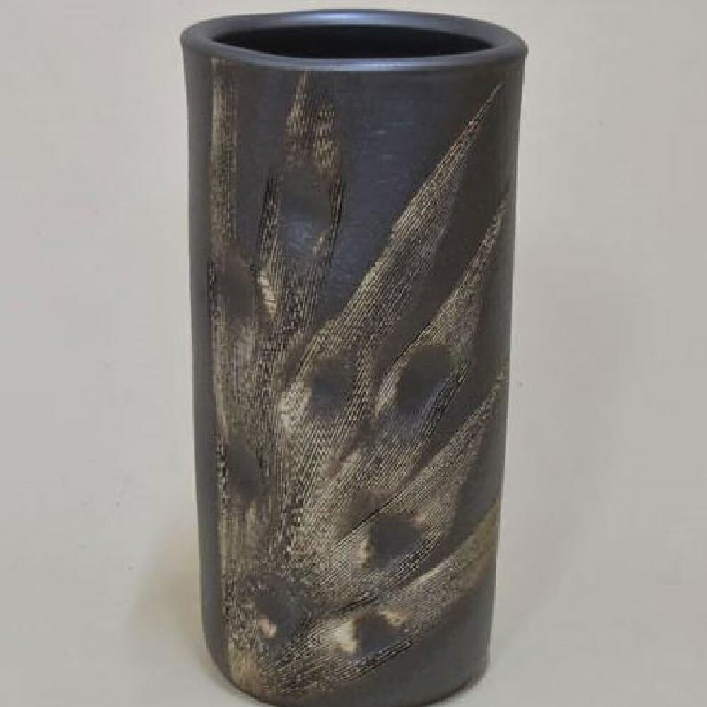 信楽焼 いぶし櫛目彫傘立