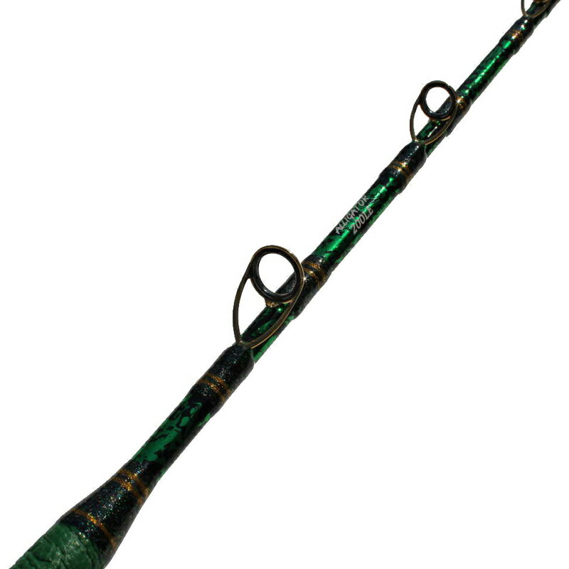 品番：200LE　全長：2．0m　継数：1本　仕舞寸法：2．0m　自重：約430g　先径：2．2mm　元径：10．0mm　錘負荷：60〜120号　適合ハリス：6〜12号　＜br＞＜br＞　カラー詳細＜br＞　チップ：黒／緑プルトス（オプション）　ガイド下：黒／緑プルトス　ガイド止め：035　ワンポイント：011×2（オプション）　ガイド、リールシート、バット：ゴールド　ATプレート緑（オプション）対象魚：アジをはじめ青物全般　上物から底物まで色々使える万能ロッド※掲載している商品の画像は代表画像を表示しています。また実物と色が違って見える場合があります。あらかじめご了承下さい。