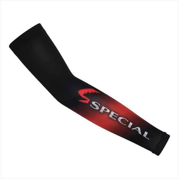 鮎釣りを快適に。スペシャルシリーズから消臭機能付きアームカバーが登場。消臭加工を施し、連日の鮎釣りで発生しがちな不快なニオイの発生を軽減する。UVケア（UPF50+）/接触冷感/吸水速乾機能を兼ね備えた「ICEDRY」素材を採用。軽い着心地ながら遮熱性にも優れ、太陽の熱線を遮蔽し、衣服内温度の上昇を抑える。上腕部にはズレ防止の滑り止め付き。サイズ：XLカラー：マグマブラック※：入荷日が未定なため、配送日の指定はできません。他の商品と一緒にカートに入れないでください。 ※実物と色が違って見える場合があります。あらかじめご了承下さい。