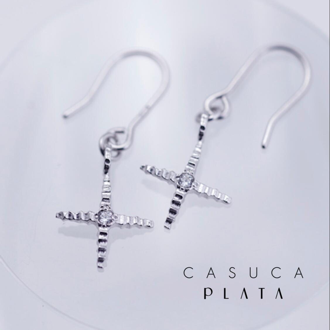 シルバー ピアス シルバー925 silver SILVER 華奢 ジュエリー カスカ hacca ハッカ クロス フックピアス CASUCA PLATA カスカプラータ 女性 大人 地金 シンプル 上品 両耳用 誕生日 プレゼント ギフト レディース