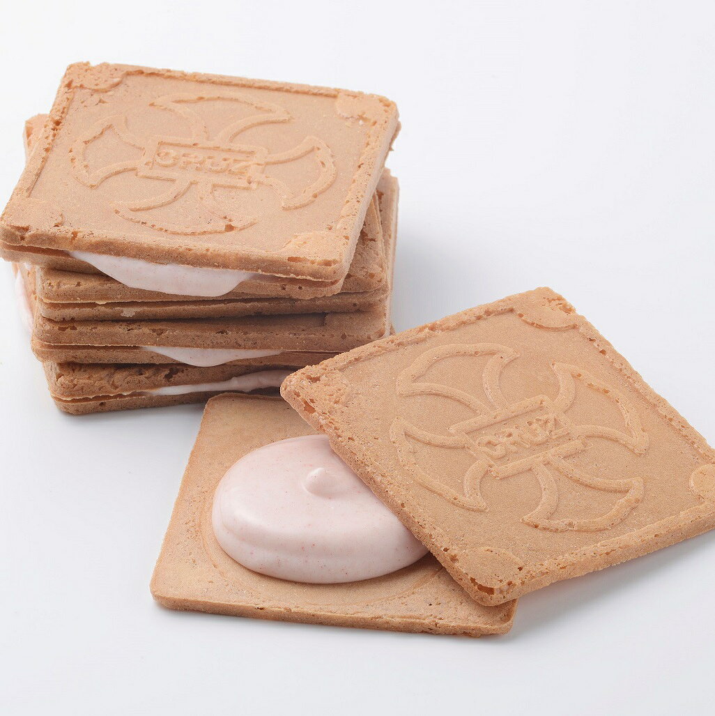 キャッチトウキョウの【小浜食糧】長崎銘菓 しあわせクルス 6枚入 焼菓子 ゴーフル ゴーフレット 苺 いちご イチゴ さちのか 長崎 お菓子 スイーツ お土産 手土産 ギフト プレゼント かわいい お取り寄せ お礼 個包装　長崎銘菓しあわせクルス　6枚入｜アングル2