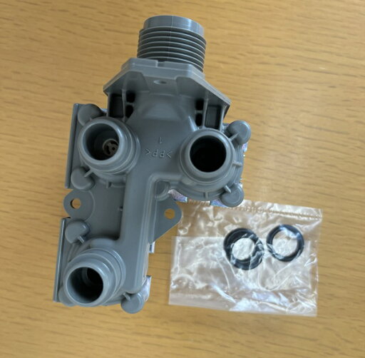 東芝 TOSHIBA 【42042814】全自動洗濯機 ザブーン ZABOON 給水弁【純正品】 東芝 TOSHIBA 【42042814】全自動洗濯機 ザブーン ZABOON 給水弁【純正品】