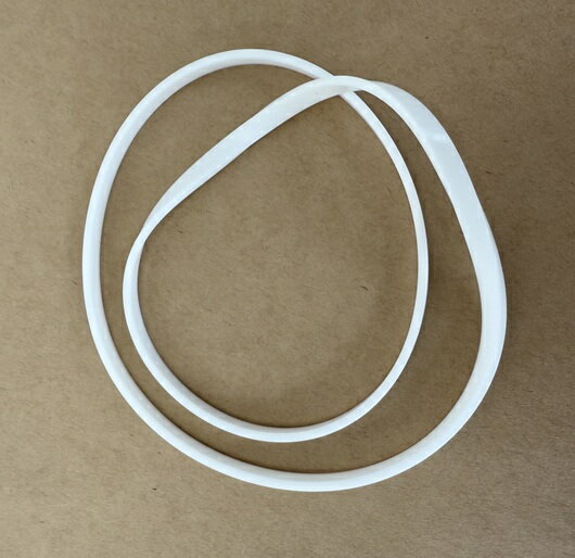 ・・・・・・・・・・・【注意事項】こちらの商品、ゆうパケットで配送の商品です以下のルールでお送りになりますので、ご確認、ご了承いただける場合のみご注文をお願いいたします。 ・代引き、後払い決済不可・ホスト投函（または玄関前等に置き配）・荷物紛失時、保証なし・日時指定不可・出荷後、4〜5日でお届け目安よろしくお願いいたします。・・・・・・・・・・パナソニック Panasonic 大容量冷蔵庫 給水タンク パッキン ARAJTF305080適合本体品番NR-E507EX、NR-E507EXL、NR-F507HPX、NR-F557HPX、NR-F607HPX、NR-F507PX、NR-F607WPX、NR-F657WPX、※必ず適合本体品番をお確かめの上、購入して下さい。【ご注意ください】家電部品は必ずお手持ちの本体品番をお調べいただき、適合機種かどうかご確認の上ご注文をお願いいたします。メーカー名、シリーズ名称が同じでも、品番が違う場合、発売年代や仕様が違うため取り付けができません。予めご了承の上、ご確認をおねがいいたします。ご不在時の商品配達のご連絡のため、電話番号はなるべく携帯電話の番号を入力してください。