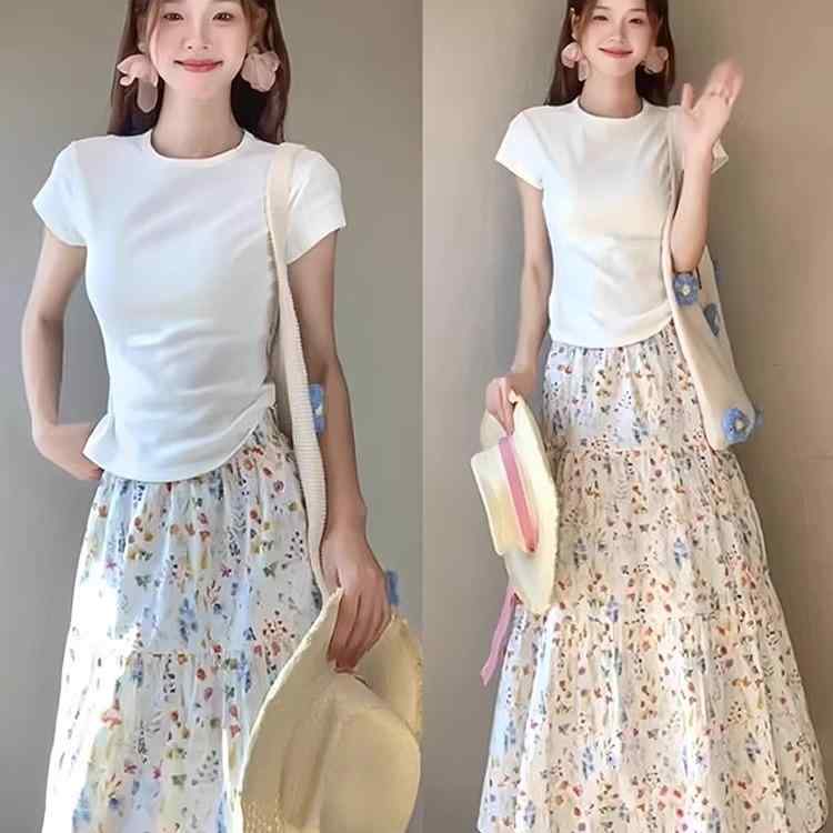 レディース 夏物 新作 小花柄 フラワープリント ハイウエスト Aライン ティアードスカート 着痩せ 清涼感 デザイン性 フレンチスタイル 個性的