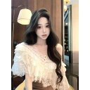 レディース 夏物 ワンショルダー オフショルダー フリル ラッフル レース ブラウス ショート丈 クロップド丈 トップス 女性用 ピュアセクシー あざと可愛い 魅惑的 個性的 絶妙 美しい 上着 シャツ
