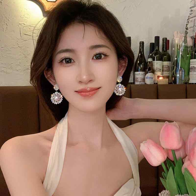 高級感 上品 エレガント 煌めく ジルコニア シェルパール レトロモダン フレンチシック シルバーポスト..