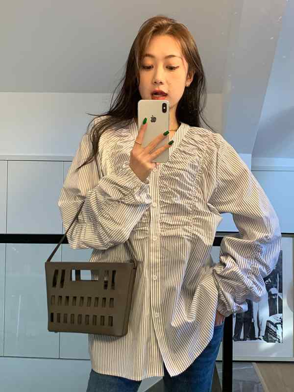 マタニティ Vネック シャツ ブラウス 綿 コットン ゆったり 上品 プリーツ 春秋 オフィス 通勤 着回し 妊婦服