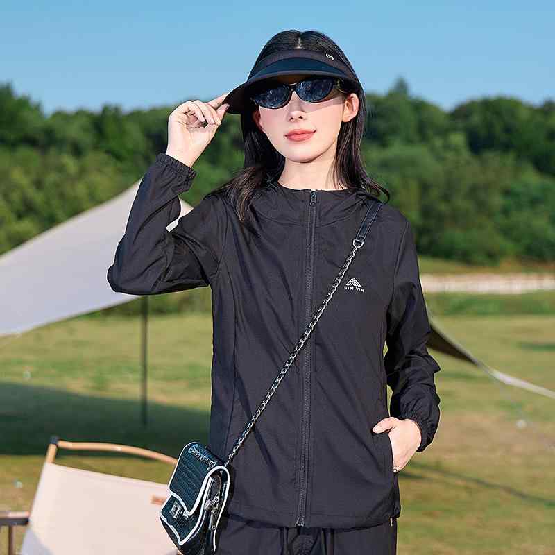 春秋用アウター レディース ショート丈 ゆったり フード付き 薄手 軽量 ウィンドブレーカー 通気性 透湿性 UVカット 紫外線対策 日焼け防止 カップル ペア ユニセックス カジュアル ジャンパー