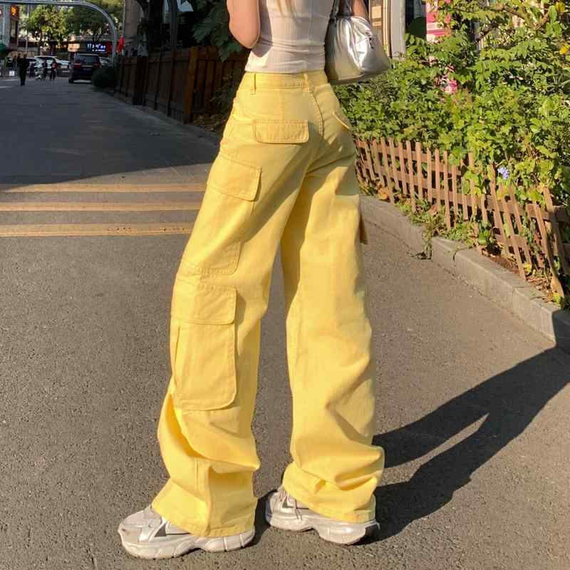 夏物 黄色 ワークテイスト 作業服風 ワイドレッグ ワイドパンツ ガウチョパンツ デニムパンツ ジーンズ レディース 女性用 婦人服 ゆったり ルーズフィット リラックスパンツ カジュアルスタイル ビッグポケット付き クール スタイリッシュな着こなし