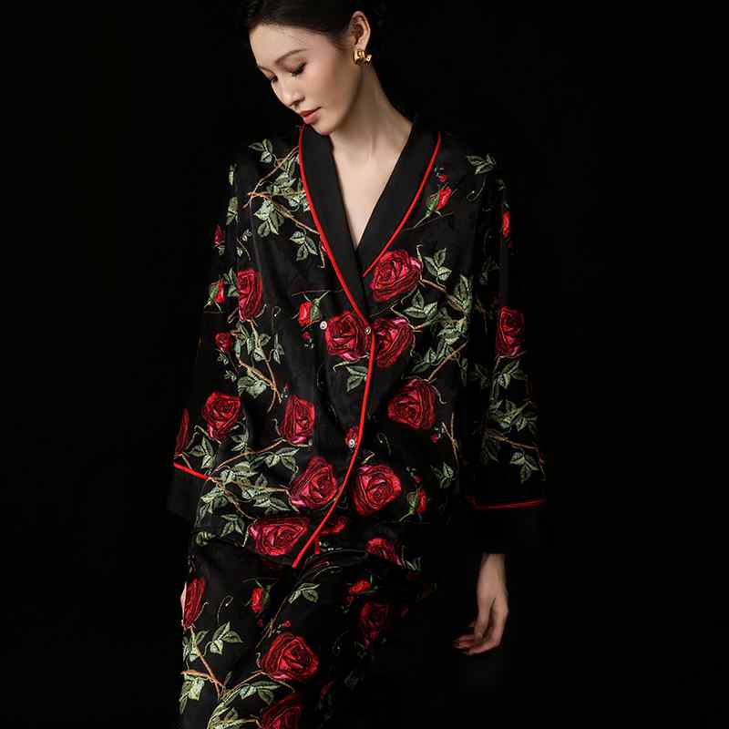 春夏新作 上品な エレガントな 長袖 ロングスリーブ ゆったり リラックス 快適 パジャマ 寝間着 ナイトウェア レディース 女性用 ルームウェア 部屋着 家着 2点セット ツーピースセット