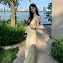 黄色 ストラップ キャミソール ワンピース ドレス レディース 女性用 夏 サマー 海辺 ビーチ リゾート バカンス スタイル フリル ラッフル フレンチスリーブ ウエストマーク 絞り 上品 エレガント ロング丈 マキシ丈