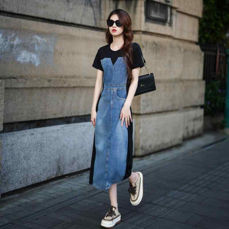 クールで スタイリッシュな 大人の 女性向け 夏物 デニムワンピース 個性的な デザインが 光る 香港 レトロモダン風 上質な 質感と 高級感を 兼ね備えた 婦人服 ジーンズドレス(4)