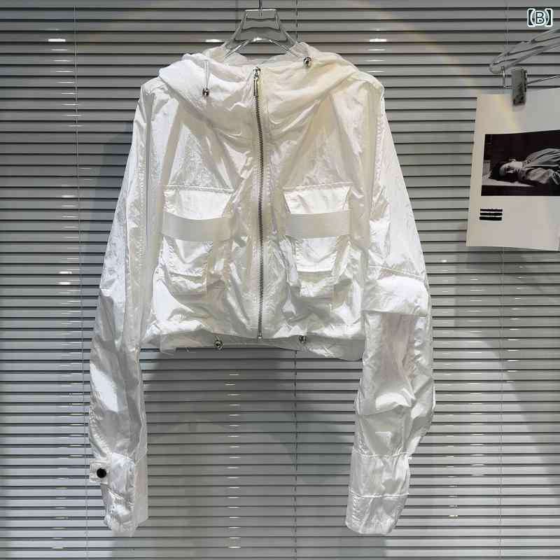 インフルエンサー 愛用 人気 モデル 同型 夏物 新登場 個性的 スパイシーガール風 ワークテイスト カーゴポケット デザイン UVカット 紫外線対策 薄手 軽量 フード付き ショート丈 アウター ブルゾン トレンド