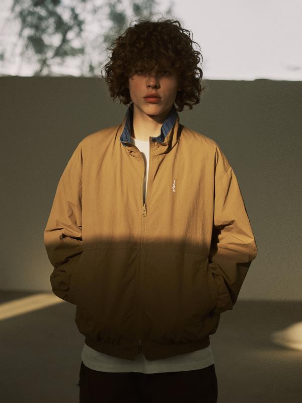 新作 山系 アウトドアスタイル 配色デザイン リバーシブル仕様 両面着用 立ち襟 スタンドカラー スポー..