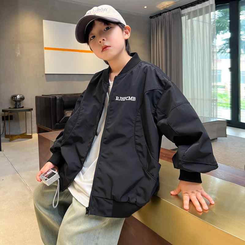 男の子 男児 ボーイズ ジュニア 小中学生向け アウター ジャケット ブルゾン 春秋 秋物 秋用 新作 ストリート系 カジュアル おしゃれ クール かっこいい スタジャン ベースボールジャケット