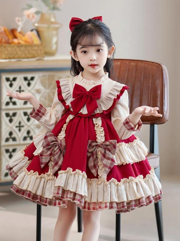 ロリータテイストのプリンセスドレス お姫様風デザイン 女児用ワンピース おしゃれな春服 秋服 最新キッズファッションアイテム 女の子向けエレガントな洋装