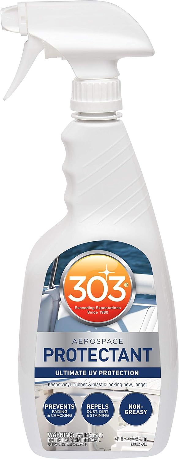 303Products ■303 エアロスペースプロテクタント ■容量： 32oz (約946ml) UVによる色褪せを99.9%防止!! 　UV保護/防水/防汚/防カビ/静電気防止/潤滑効果 　表面を明るくし、ひび割れを防ぎ、色あせを軽減 　汚れ、ほこり、糸くず、花粉、黄砂などの付着を防止 　さらさらした自然な仕上げりで、ベタつき感なし 　ゴム/ビニール/レザー/ファイバーグラス/合金/プラスチック/クロム/天然レザー/合成皮革などに 　マット塗装にも最適 　テントなどのアウトドア用品にも効果絶大 -- 注意事項・必ずお読みください -- ■こちらの商品はメーカー取り寄せ商品です。メーカーでの長期欠品や生産終了などがあった場合は、ご注文をキャンセルさせて頂く場合がございます。お急ぎの方はご注文の前に在庫・納期の確認をお願いいたします。 ■画像はイメージです。安全性、機能性向上のために予告なく仕様変更される場合がございます。不良品以外の交換、返品はお受けできかねます。ご理解の上お買い求めください。 ■代金引換払いはご利用いただけません。代引でご注文頂いた場合は、キャンセルとさせて頂きますのでご了承ください。 ■北海道、沖縄、離島へは発送出来ませんでのご了承ください。ご注文の場合はキャンセルとさせて頂きます。 ■ご注文後お客様都合によるキャンセルは出来かねます。ご了承ください。