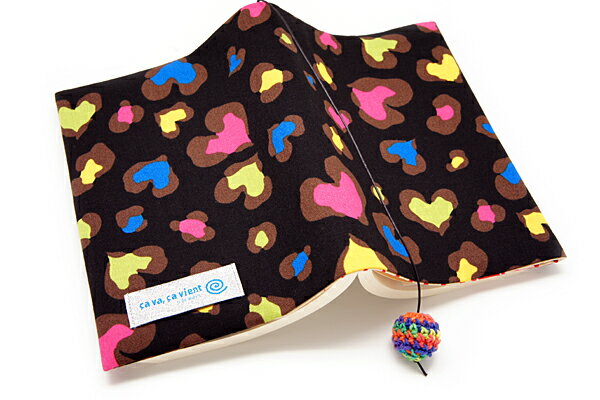 ブックカバー 文庫本サイズ [恋愛ディストーション 布製 ハート]（ネコポス便もOK!）【文庫用】【ギフトにも】