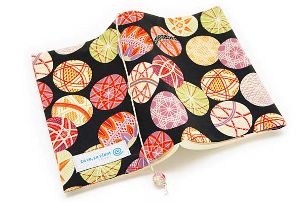 ブックカバー 文庫本サイズ [願掛け手鞠 布製 和柄]（ネコポス便もOK!）【ブックカバー文庫本サイズ】【文庫サイズ】【ギフトにも】のサムネイル