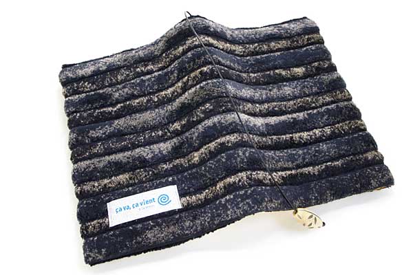 ブックカバー最強の生物 布製 アニマル柄文庫本サイズ