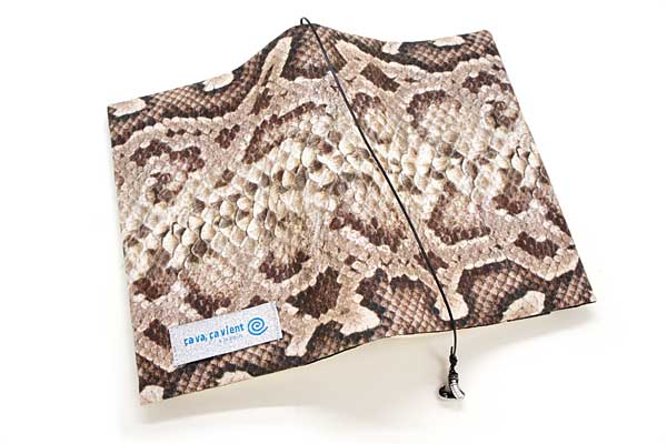 ブックカバー 巳年縁起 布製 アニマル柄 文庫本サイズ