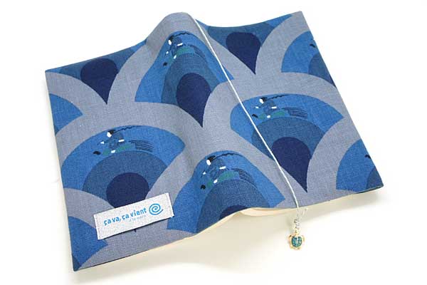 ブックカバー 苦労人と海 布製 カジュアル 文庫本サイズ