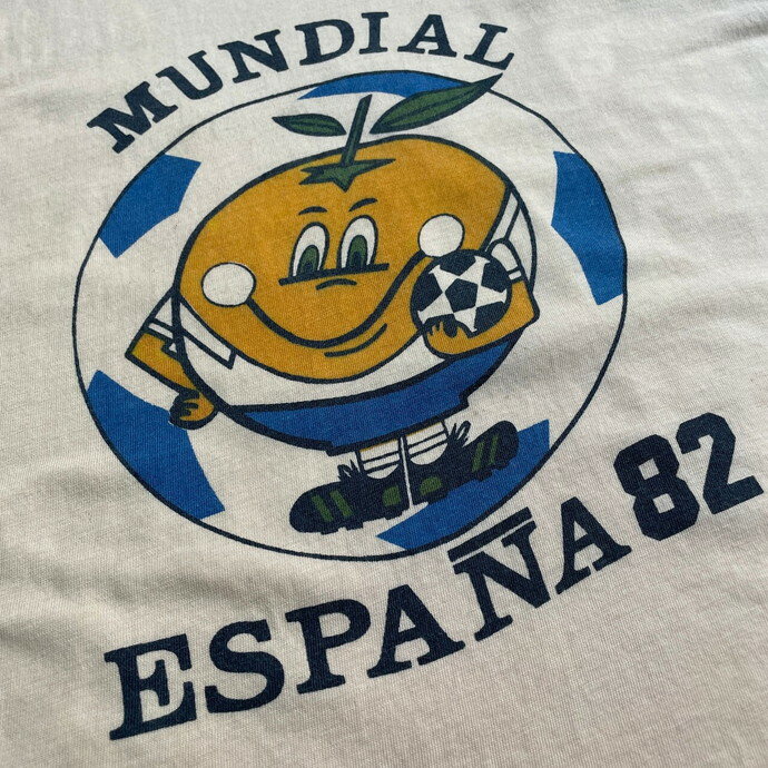 80年代 FIFAワールドカップ スペイン 1982 キャラクター 染み込みプリント Tシャツ メンズS相当 レディースM相当 【古着】【中古】【SS2309】