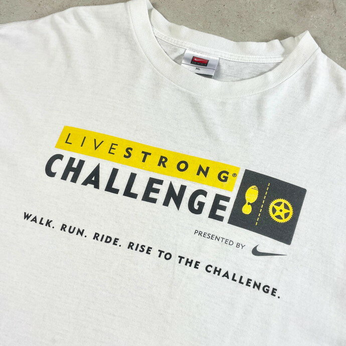 00年代 NIKE TEAM ナイキ LIVESTRONG CHALLENGE イベント ロゴプリント Tシャツ メンズXL 【古着】【中古】【SS2309】【FS2406】【SS2408】のサムネイル