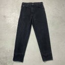 ■90年代 USA製 Levi's リーバイス 550 オレンジタブ 後染め ブラックデニムパンツ メンズW34 古着 90s テーパード RELAXED FIT TAPERED LEG ヴィンテージ VINTAGE ブラック 黒色 【デニムパンツ】/ブラック 【ブランド】Levi's リーバイス ボタン裏刻印：575 【サイズ】表記 W34 L32 ※計測値をご確認ください。 ウエスト（平置き×2）…81 ワタリ幅…31.5 股上…31 股下...81 裾幅…16 【生産国】USA製 【素材】コットン100％ 【状態】全体的にアタリや折り痕、毛羽立ち、多色の色あせが御座います。 画像にてご確認ください。 【c240209051】 ※古着は洗濯、検品などのケアを行っております。（新品・デッドストックは洗濯していません。） ※モニターの発色により実物と異なる場合がございます。予めご了承ください。 ※ 海外直輸入USED品になります。cave古着屋では、ヴィンテージ商品や、今後も長く愛される未来のヴィンテージであるグッドレギュラーを中心に、メンズ・レディース・キッズ問わず、幅広い古着を取り扱っています。商品は全て洗濯をしてから出品しています。