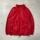 ■80年代 WOOLRICH ウールリッチ ナイロンジャケット フード収納型 三角タグ メンズ2XL 古着 80s VINTAGE ヴィンテージ 赤色【ナイロンジャケット】/レッド 【ブランド】 WOOLRICH ウールリッチ 【サイズ】表記 XXL ※計測値をご確認ください。 着丈…85 身幅…76 裄丈…98.5 袖丈…56.5 【生産国】マカオ製 【素材】ナイロン100% 【状態】汚れや多少の使用感が御座います。 画像にてご確認ください。 【c240305061】 ※古着は洗濯、検品などのケアを行っております。（新品・デッドストックは洗濯していません。） ※モニターの発色により実物と異なる場合がございます。予めご了承ください。 ※ 海外直輸入USED品になります。cave古着屋では、ヴィンテージ商品や、今後も長く愛される未来のヴィンテージであるグッドレギュラーを中心に、メンズ・レディース・キッズ問わず、幅広い古着を取り扱っています。商品は全て洗濯をしてから出品しています。