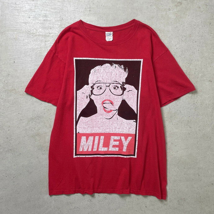 00N Miley Cyrus }C[ETCX A[eBXg ohTVc oT cA[T YL ÒyÁz